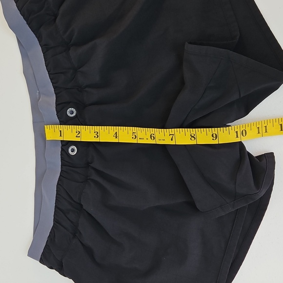 Title Nine Women's Black Athletic Shorts M - Picture 10 of 11